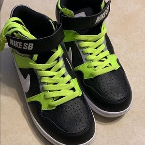 Boys Nike SB